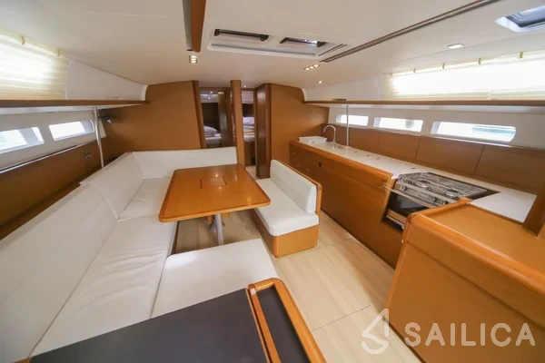 Sun Odyssey 519 - Yacht Charter Sailica