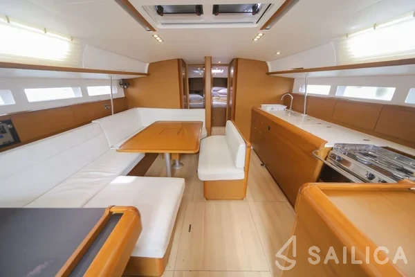 Sun Odyssey 519 - Yacht Charter Sailica