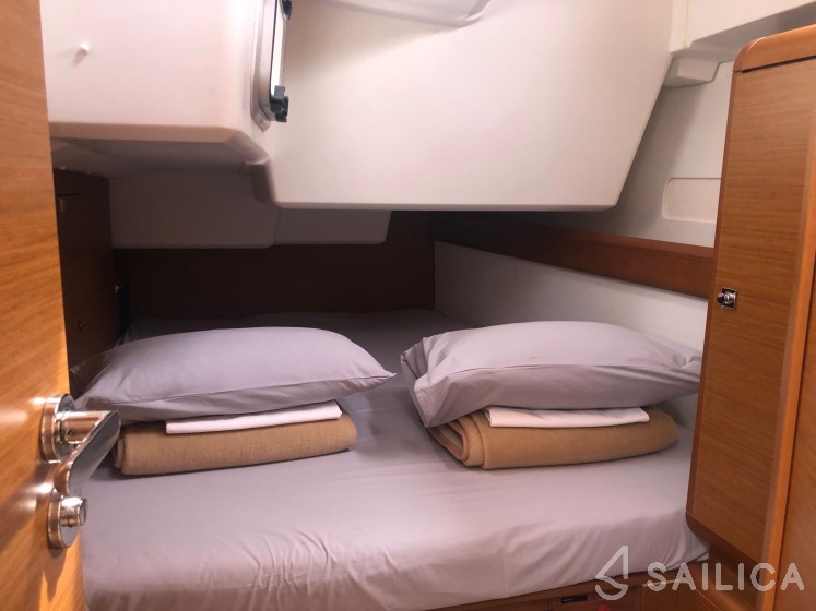 Sun Odyssey 519 - Yacht Charter Sailica
