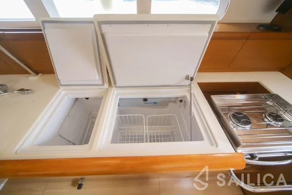 Sun Odyssey 519 - Yacht Charter Sailica