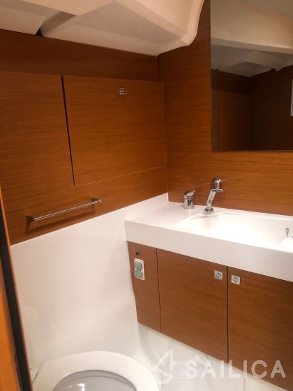 Sun Odyssey 519 - Yacht Charter Sailica
