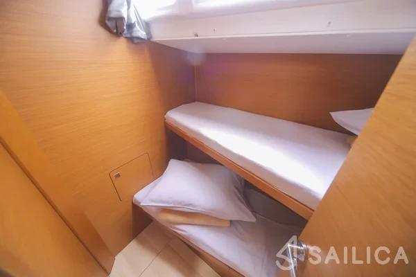 Sun Odyssey 519 - Yacht Charter Sailica