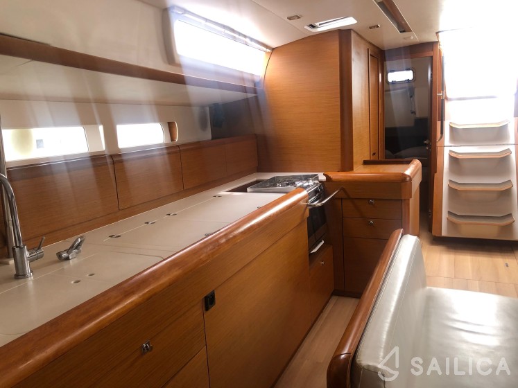 Sun Odyssey 519 - Yacht Charter Sailica