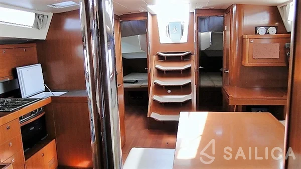 Oceanis 48 - Yacht Charter Sailica