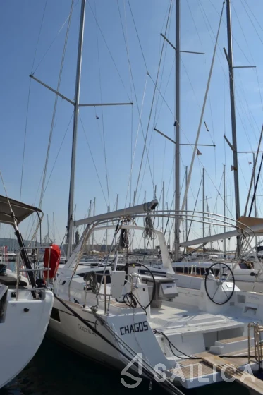 Oceanis 48 - Yacht Charter Sailica