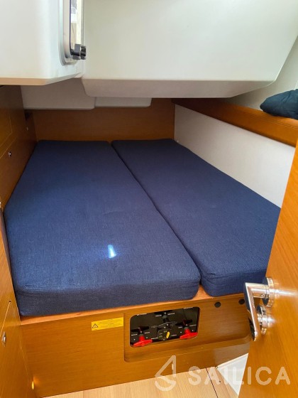 Sun Odyssey 479 - Yacht Charter Sailica