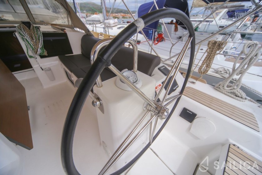 Dufour 460 GL - Yacht Charter Sailica