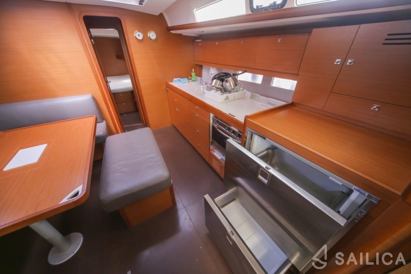Dufour 460 GL - Yacht Charter Sailica