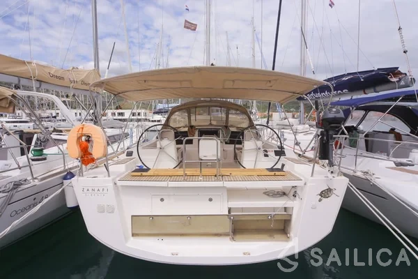 Dufour 460 GL - Yacht Charter Sailica