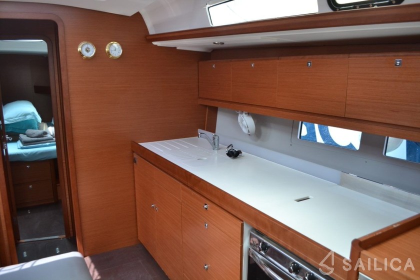 Dufour 460 GL - Yacht Charter Sailica