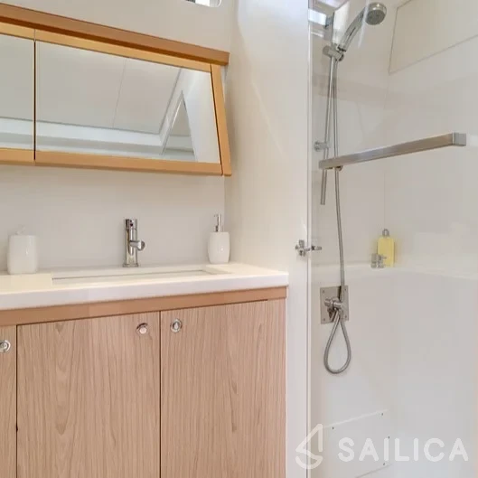 Lagoon 52F - Yacht Charter Sailica