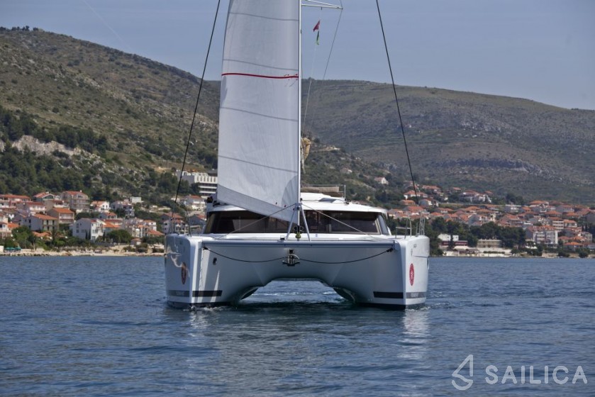 Fountaine Pajot Saona 47 (Quintet) - 5 + 1 cab. - Yacht Charter Sailica