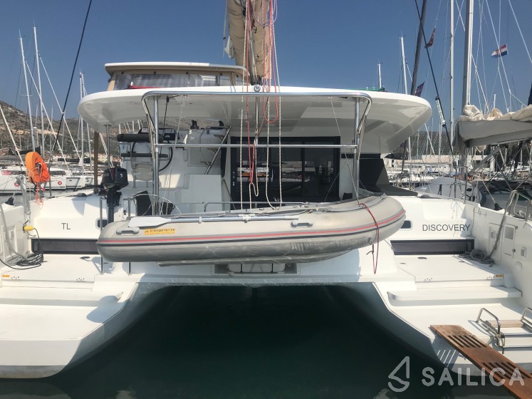 Lagoon 42 - Yacht Charter Sailica