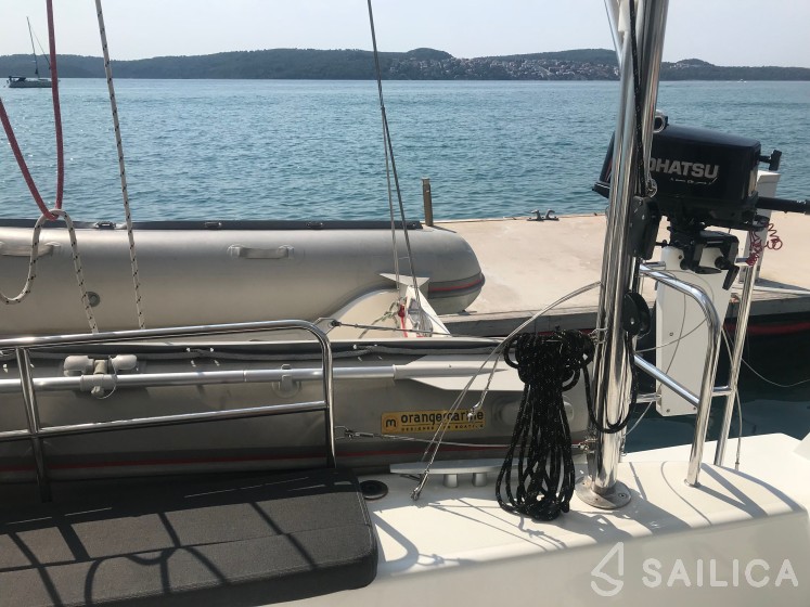 Lagoon 42 - Yacht Charter Sailica