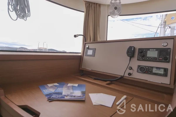 Lagoon 42 - Yacht Charter Sailica
