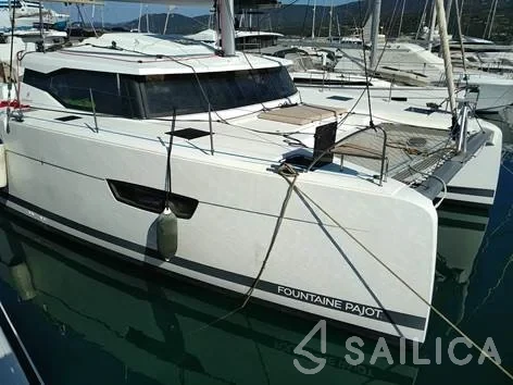Astréa 42 - Yacht Charter Sailica