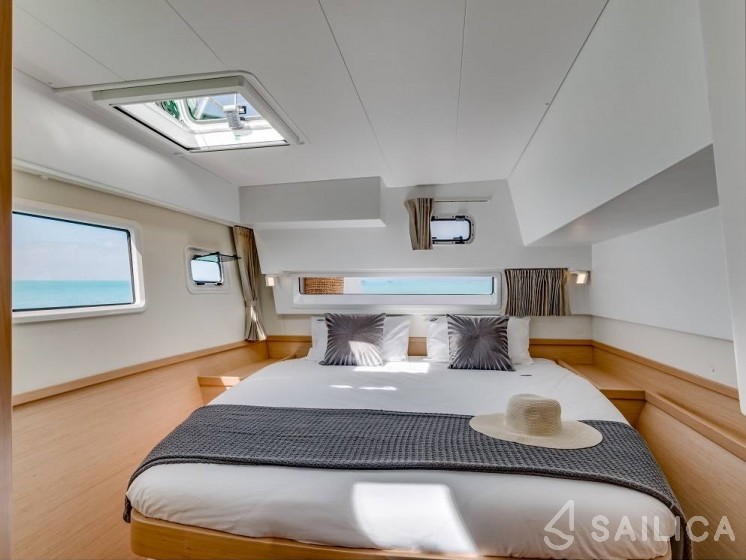 Lagoon 42 - 4 + 1 cab. - Yacht Charter Sailica