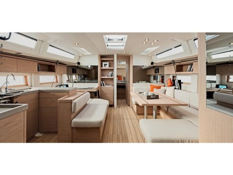 Oceanis 51.1 - Yacht Charter Sailica