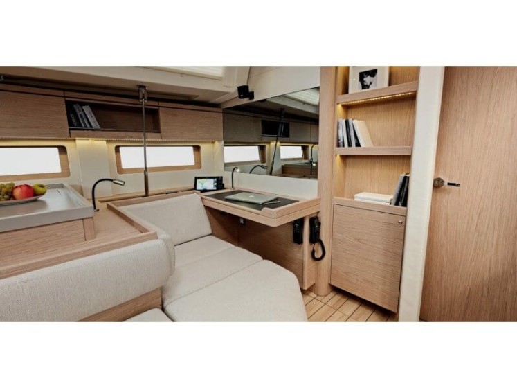 Oceanis 51.1 - Yacht Charter Sailica