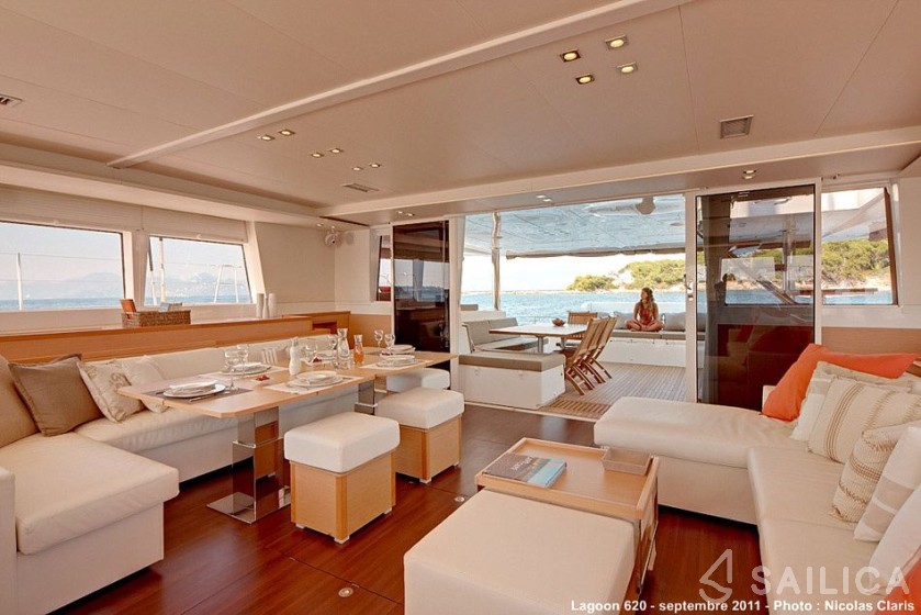 Lagoon 620 - Yacht Charter Sailica