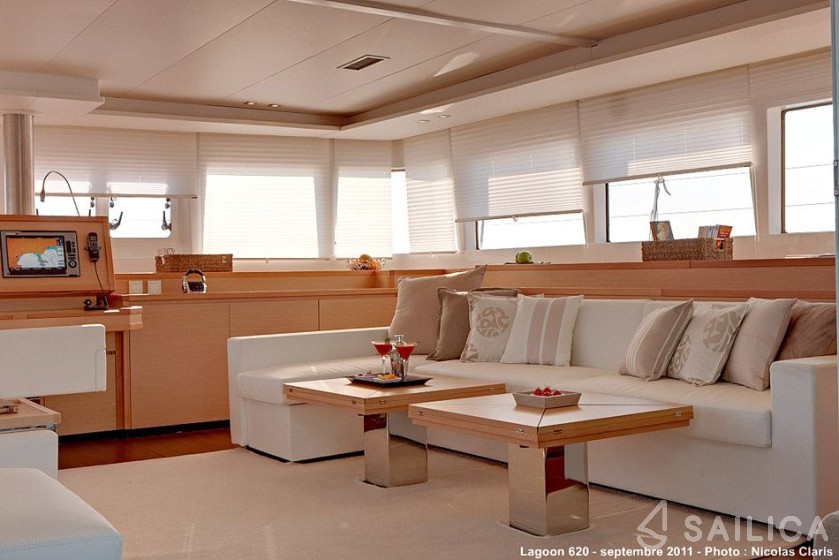 Lagoon 620 - Yacht Charter Sailica