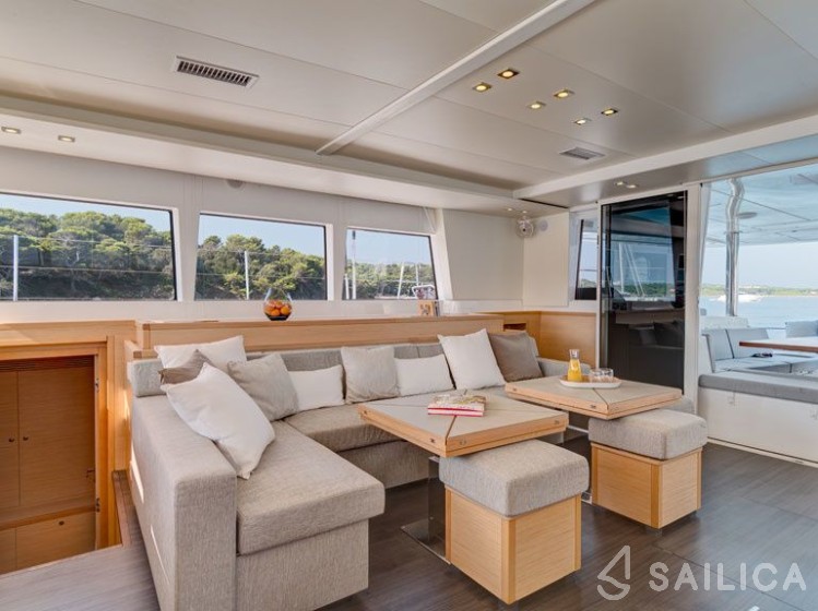 Lagoon 620 - Yacht Charter Sailica