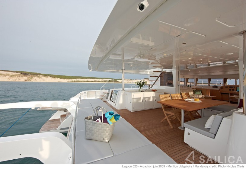 Lagoon 620 - Yacht Charter Sailica