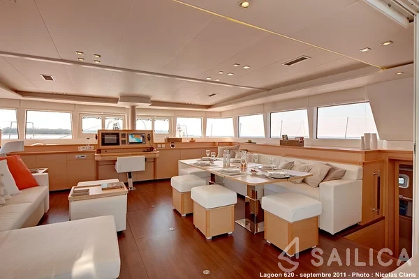 Lagoon 620 - Yacht Charter Sailica