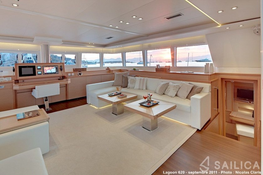 Lagoon 620 - Yacht Charter Sailica