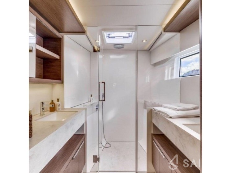 Lagoon 50 - Yacht Charter Sailica