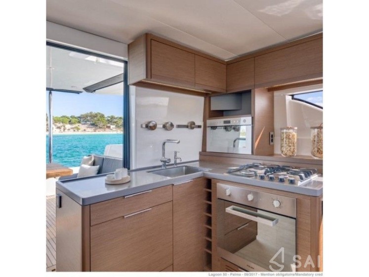 Lagoon 50 - Yacht Charter Sailica