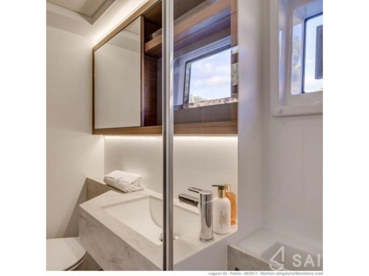 Lagoon 50 - Yacht Charter Sailica