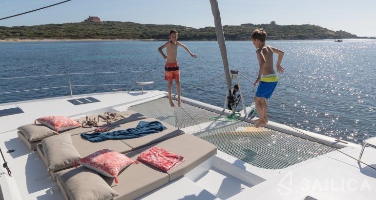 Saona 47 - Yacht Charter Sailica