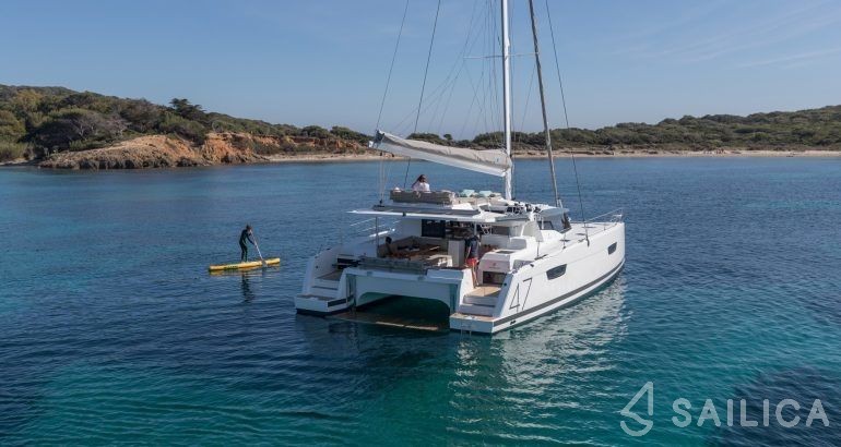 Saona 47 - Yacht Charter Sailica