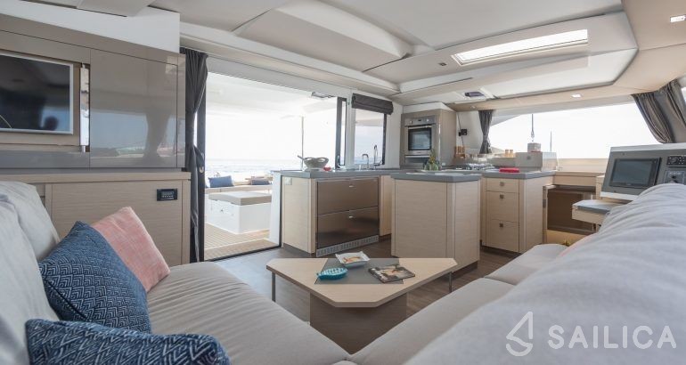 Saona 47 - Yacht Charter Sailica