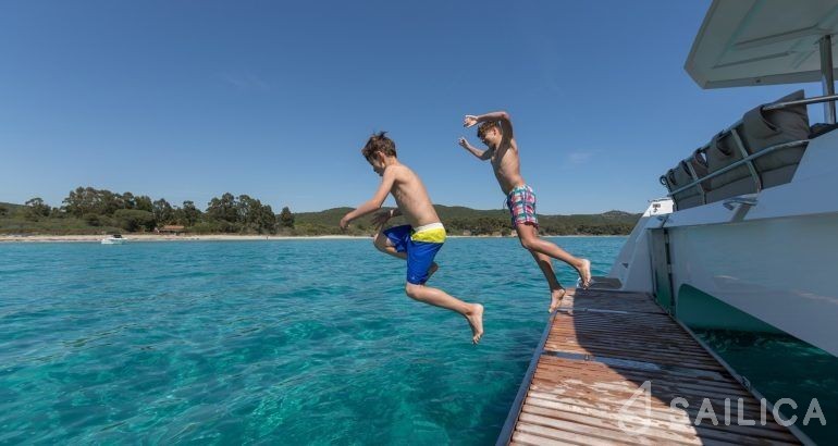 Saona 47 - Yacht Charter Sailica