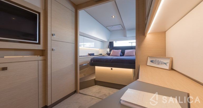 Saona 47 - Yacht Charter Sailica