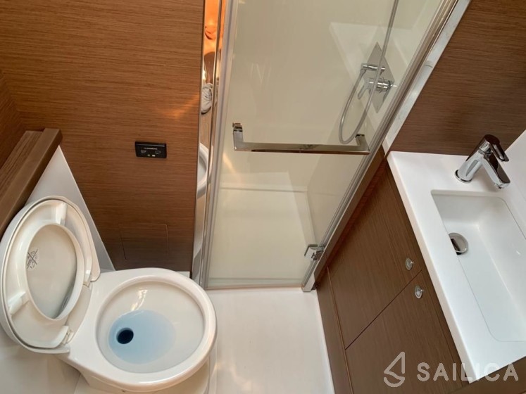 Lagoon 52F - Yacht Charter Sailica
