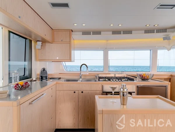 Lagoon 52F - Yacht Charter Sailica