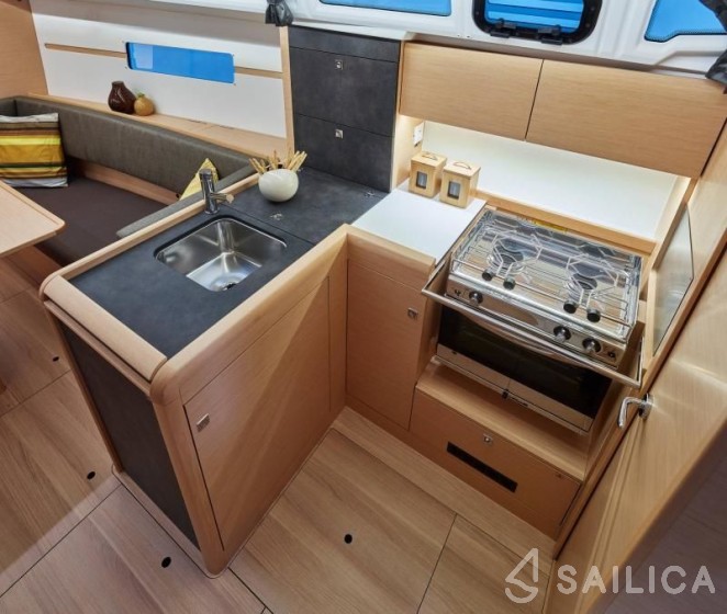 Sun Odyssey 349 - Yacht Charter Sailica