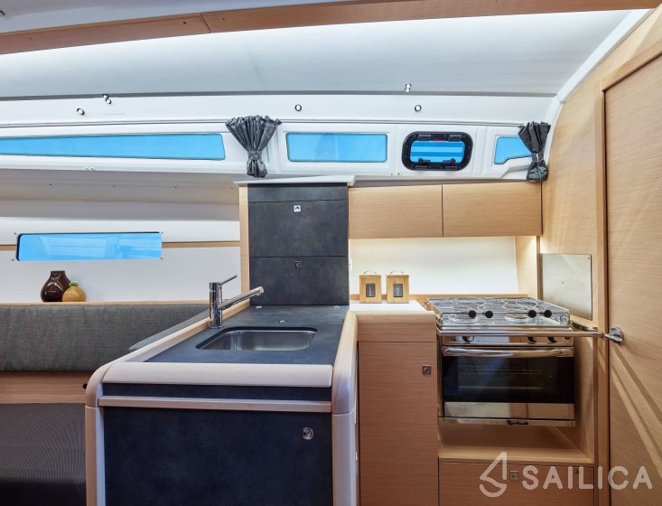 Sun Odyssey 349 - Yacht Charter Sailica