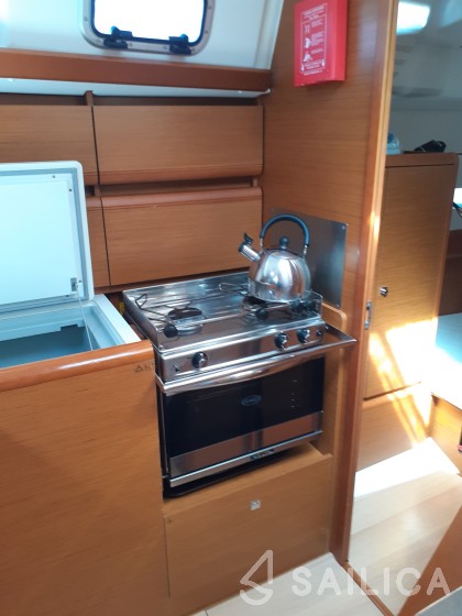 Sun Odyssey 389 - Yacht Charter Sailica