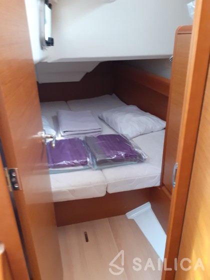 Sun Odyssey 389 - Yacht Charter Sailica