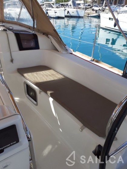 Sun Odyssey 389 - Yacht Charter Sailica