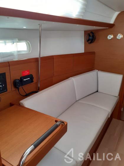 Sun Odyssey 389 - Yacht Charter Sailica