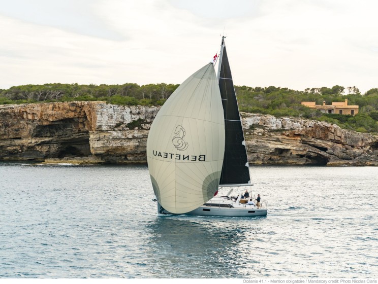 Oceanis 41.1 - Yacht Charter Sailica