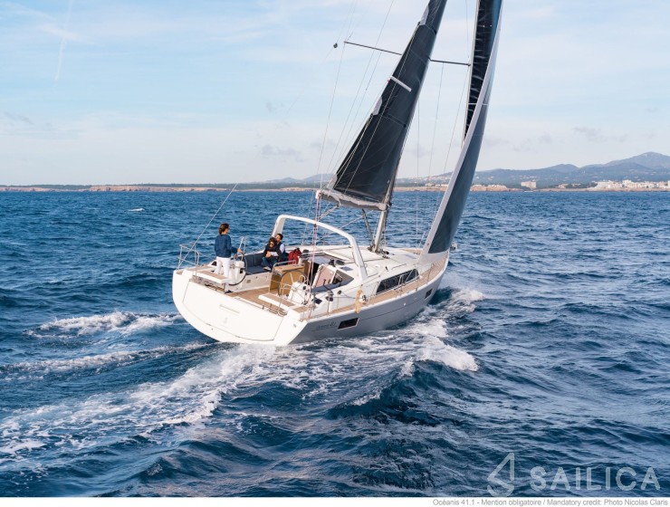Oceanis 41.1 - Yacht Charter Sailica