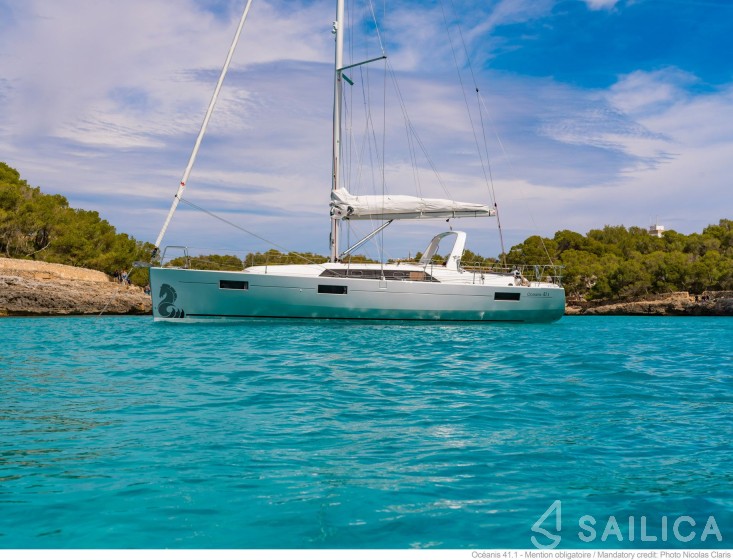 Oceanis 41.1 - Yacht Charter Sailica
