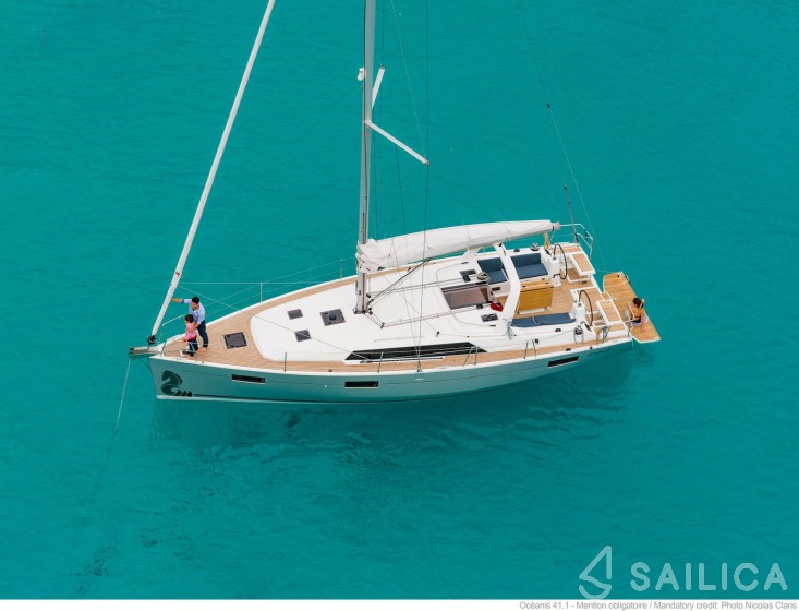 Oceanis 41.1 - Yacht Charter Sailica