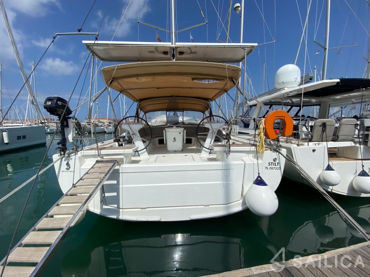 Oceanis 51.1 - Yacht Charter Sailica